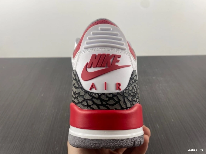 One Kick Fire DN3707-160 Air Red 3 OG Jordan 0725